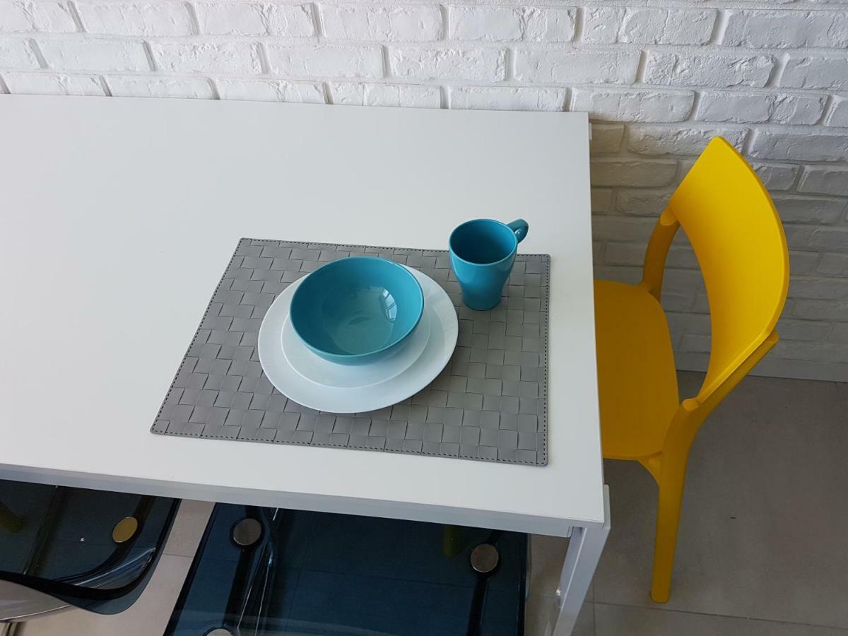 Apartament Dwupokojowy Gdynia Srodmiescieアパートメント エクステリア 写真
